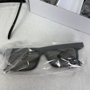VIZIO RealD 3D Glasses 5 Pairs With Cleaning Cloth New In Box
